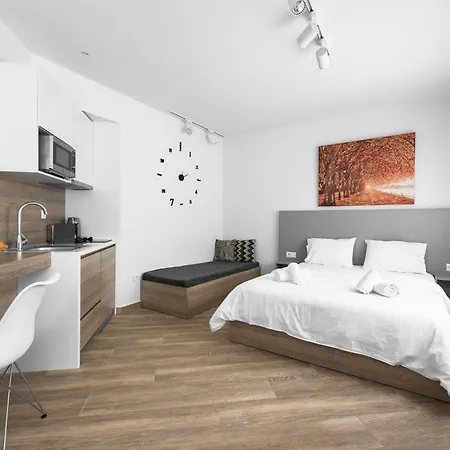 Hermes Suites, Ermou St, Nilie Hospitality Mgmt * 테살로니키