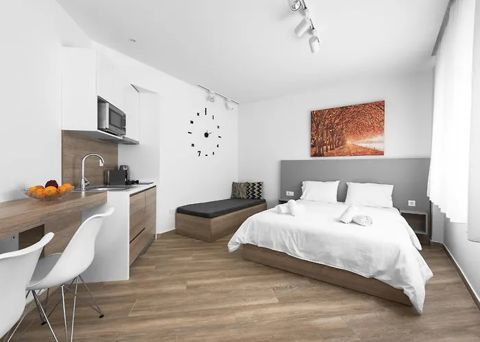 Hermes Suites, Ermou St, Nilie Hospitality Mgmt * Soluň